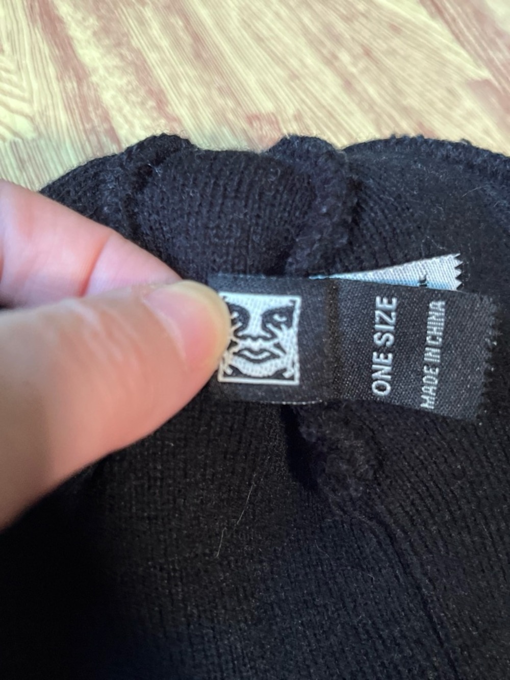Obey Middle finger Black & white Pom Beanie - Picture 6 of 7